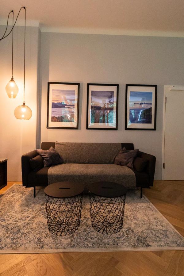 Apartment In Historischer Villa Mit Parkplatz Grünau im Almtal Εξωτερικό φωτογραφία